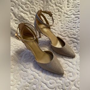 Michael Kors Mirabel Flex Pump Sandal Pointed Toe Glitter Pale Gold Size 7